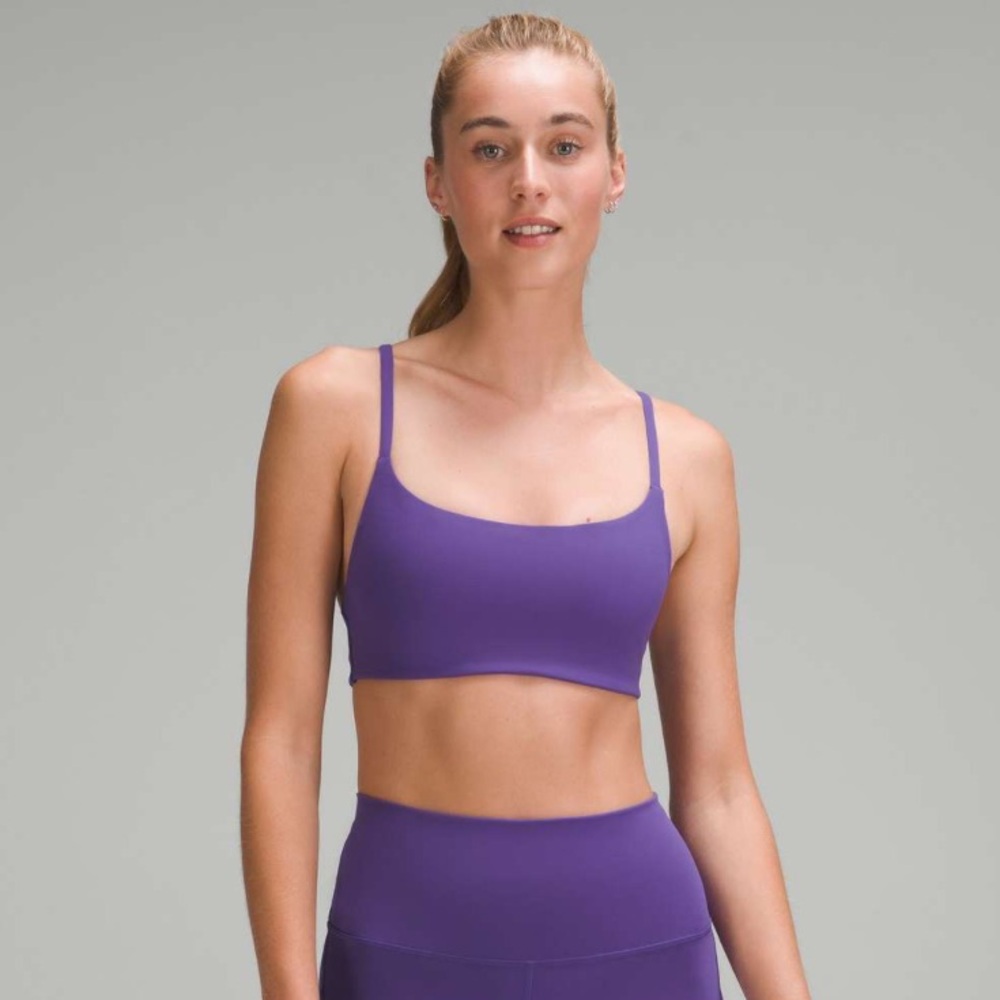lululemon athletica Wunder Train Strappy Racer Bra in Purple AB. Size 6.